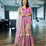 Sunny Leone Instagram - Ganpati attire!! Love it! Outfit by @maayera_jaipur @stylegurukul Styled by @hitendrakapopara Fashion Team @tanyakalraaa @sarinabudathoki Make up by @starstruckbysl
