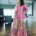 Sunny Leone Instagram - Ganpati attire!! Love it! Outfit by @maayera_jaipur @stylegurukul Styled by @hitendrakapopara Fashion Team @tanyakalraaa @sarinabudathoki Make up by @starstruckbysl