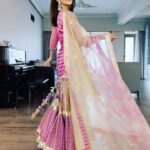 Sunny Leone Instagram - Ganpati attire!! Love it! Outfit by @maayera_jaipur @stylegurukul Styled by @hitendrakapopara Fashion Team @tanyakalraaa @sarinabudathoki Make up by @starstruckbysl