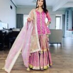 Sunny Leone Instagram - Ganpati attire!! Love it! Outfit by @maayera_jaipur @stylegurukul Styled by @hitendrakapopara Fashion Team @tanyakalraaa @sarinabudathoki Make up by @starstruckbysl