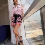 Sunny Leone Instagram - Next stop DUBAI!! Outfit by @missglam_closet Styled by @hitendrakapopara Fashion team @tanyakalraaa @sarinabudathoki Make up by @starstruckbysl