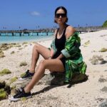 Sunny Leone Instagram - Love the sunshine!! @planmyleisure @FuraveriResort #furaveri #Furaverimaldives #ManyMemories Outfit by @amalfi_official_ Styled by @hitendrakapopara Fashion team @tanyakalraaa @sarinabudathoki
