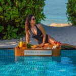 Sunny Leone Instagram - Breakfast anyone??!! @planmyleisure @FuraveriResort #furaveri #Furaverimaldives #ManyMemories Outfit @mezzalunafashions Styled by @hitendrakapopara Fashion team @tanyakalraaa @sarinabudathoki