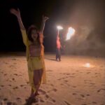 Sunny Leone Instagram – Fire show!! One man show and absolutely amazing. Thanks for the private dinner on the beach and fire show! Won’t ever forget this night! @dirrty99 

Multi talented @a.badawey showing his skills! 

@planmyleisure
@FuraveriResort
#furaveri
#Furaverimaldives
#ManyMemories Furaveri Maldives