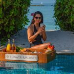 Sunny Leone Instagram - Breakfast anyone??!! @planmyleisure @FuraveriResort #furaveri #Furaverimaldives #ManyMemories Outfit @mezzalunafashions Styled by @hitendrakapopara Fashion team @tanyakalraaa @sarinabudathoki