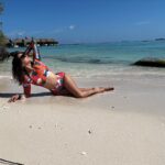 Sunny Leone Instagram - Love this bikini. Saved my arms and shoulders from burning!! Thanks ❤️❤️ @planmyleisure @FuraveriResort #furaveri #Furaverimaldives #ManyMemories Outfit by @flirtatious_india Styled by @hitendrakapopara Fashion team @tanyakalraaa @sarinabudathoki Furaveri Maldives
