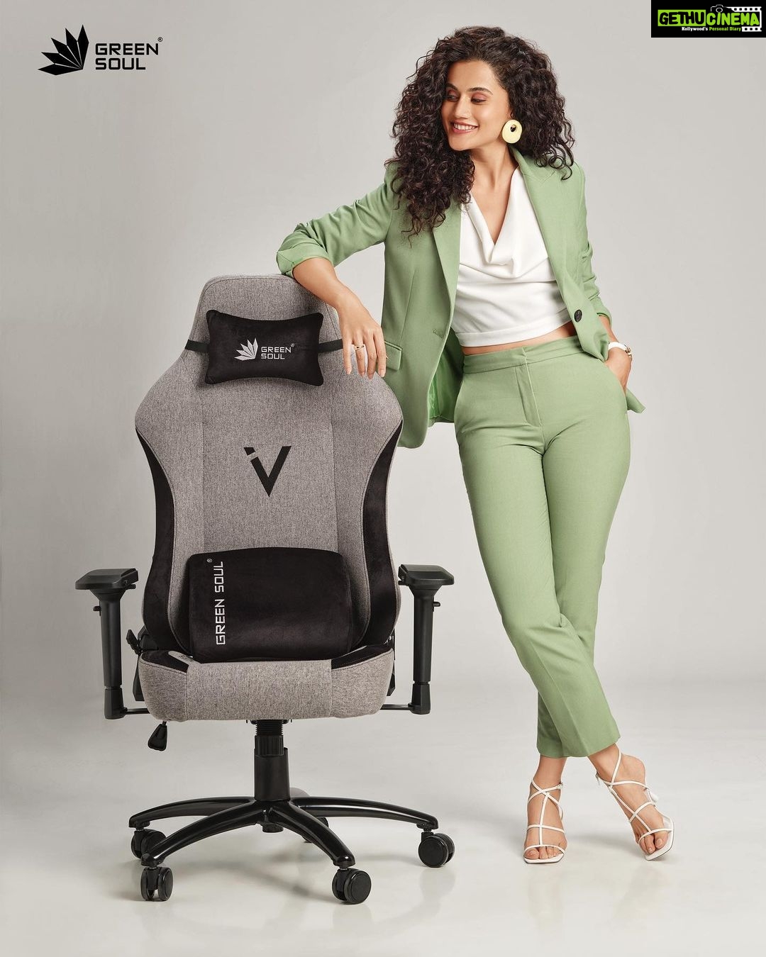 Taapsee Pannu Instagram - Ergonomics is a word we all understand now. But not many of us have included it in our lives. Green Soul makes this much easier with its range of ergonomic chairs, which are super comfortable and great looking! If you sit for long, don’t get it wrong! The best part? The chairs are currently at the lowest prices ever on Amazon and the Green Soul website. Go grab one now! Your back will thank you! #greensoulchairs #greensoul #greensoulergonomics #ergonomicchair #gamingchairs #officechairs #chairs #comfort #gamers