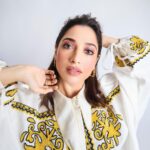 Tamannaah Instagram - 🤍🤍🤍 Outfit: @dhruvkapoor Jewellery: @shopanatina @lunayajewelry Styled by: @stylebyami assisted by @anoooooshka Hair and Makeup: @florianhurel assisted by @bhaktilakhani Photography: @shreyansdungarwal