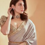 Tamannaah Instagram - If you can’t see the light, be the light! ✨✨✨ Happy Diwali! ❤️❤️❤️ @billymanik81 #Diwali Outfit: @taruntahiliani Jewellery: @shriparamanijewels Styled by: @stylebyami assisted by @anoooooshka Hair: @hairbyseema Makeup: @billymanik81 Photographer: @kadamajay
