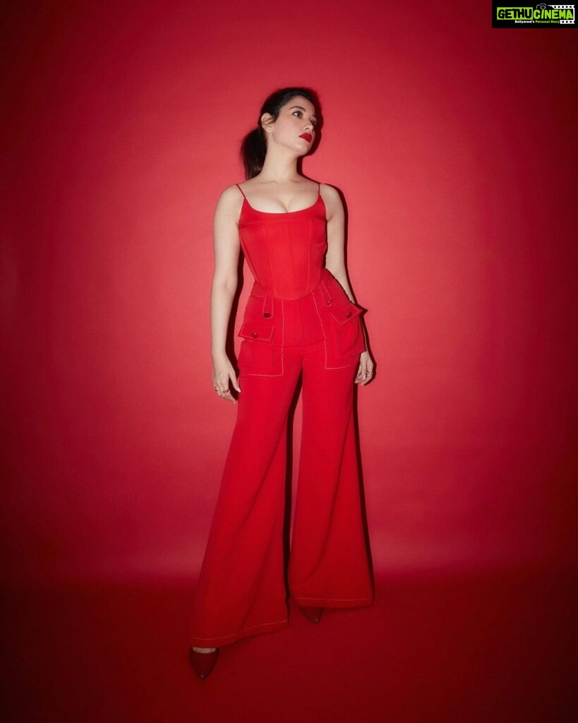 Tamannaah Instagram - 🚨🚨🚨 Top: @intrinsic.in Pants: @shivanandnarresh Jewellery: @blingsutra @shopanatina Styled by: @shaleenanathani assisted by @vasudhaguptaa Hair and Makeup: @florianhurel assisted by @bhaktilakhani Photography: @kadamajay