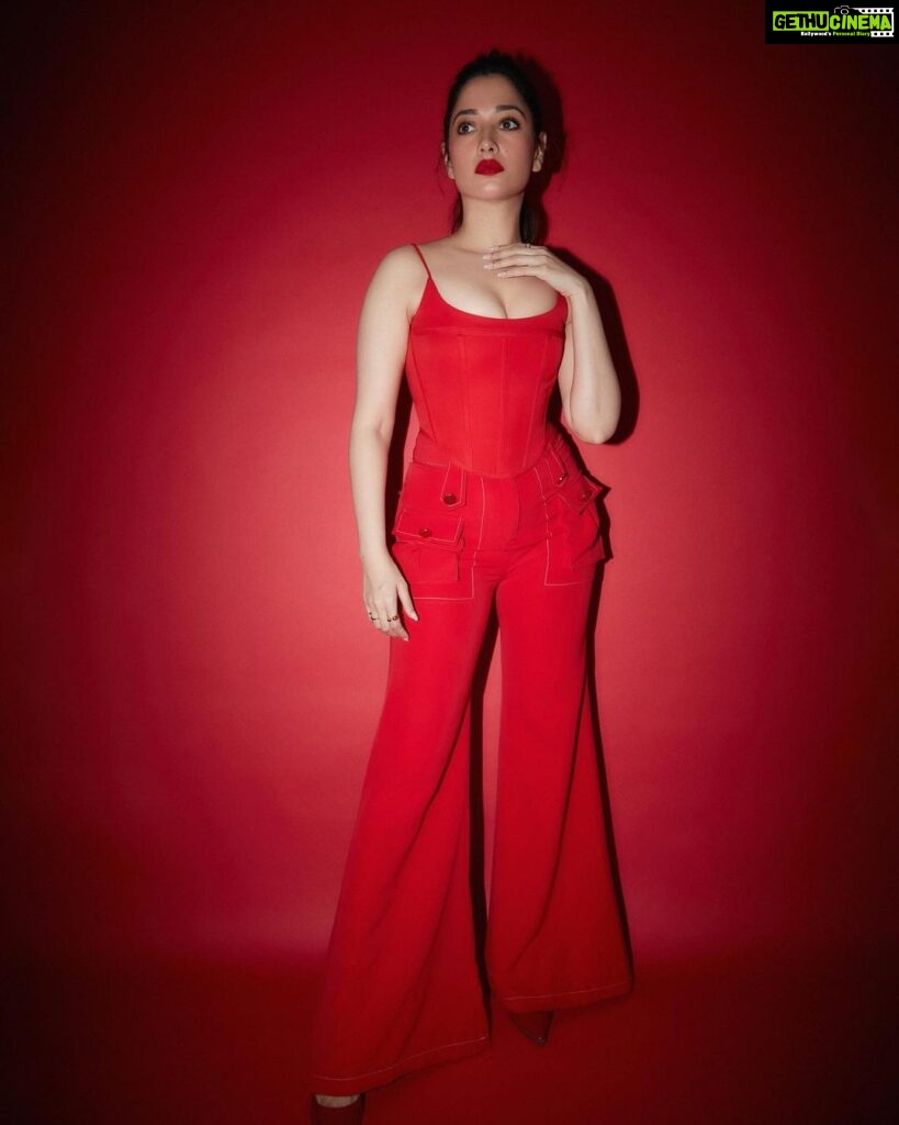 Tamannaah Instagram - 🚨🚨🚨 Top: @intrinsic.in Pants: @shivanandnarresh Jewellery: @blingsutra @shopanatina Styled by: @shaleenanathani assisted by @vasudhaguptaa Hair and Makeup: @florianhurel assisted by @bhaktilakhani Photography: @kadamajay