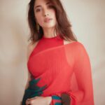 Tamannaah Instagram - Bring it on Monday… I’m red-y for you ♥️♥️♥️ Outfit and Jewellery: @payalkhandwala @elevate_promotions Styled by: @stylebyami assisted by @anoooooshka Hair: @hairbyseema Makeup: @meghnabutanihairandmakeup Photographer: @kadamajay