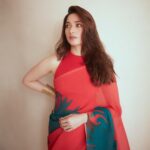 Tamannaah Instagram - Bring it on Monday… I’m red-y for you ♥️♥️♥️ Outfit and Jewellery: @payalkhandwala @elevate_promotions Styled by: @stylebyami assisted by @anoooooshka Hair: @hairbyseema Makeup: @meghnabutanihairandmakeup Photographer: @kadamajay