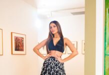 Tara Sutaria Instagram - Thrilled to be back in Delhi to honour the fabulous ART X Fashion series at @knmaindia celebrating 15 years of @rimzimdaduofficial Outfit - @rimzimdaduofficial Photography - @kunaalbose #15YearsofRimzimDadu #ArtXfashion #fashion #Couture #runway #art #textiles #exhibit #rimzimdadu #knma #knmaindia #kirannadarmusuemofart #weekendsatknma #artxfashion @quirk_india