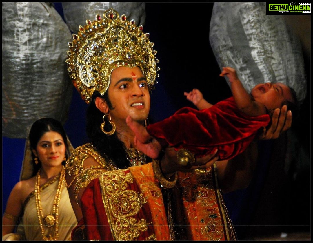 Thakur Anoop Singh Instagram - 9 years ago today, Mahabharat released on 16th September 2013 !! Who would had thought it would turn out to be one of the most viewed and loved Tv series Today!! #9yearsofmahabharat @swastikproductions #Dritarashtra #mahabharat