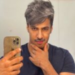 Thakur Anoop Singh Instagram - So my hairstylist was dry shampooing my hair and they turned messy and white mid way… hmm!! Realised am gonna look badass in my 50’s for sure! 😎 Capt Abhimanyu Shastri On sets #Control today!