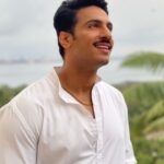Thakur Anoop Singh Instagram - Once you reach the top one looks for simplicity In everything 🌈 Last few days of filming as Captain Abhimanyu Shastri before we wrap up my next film #Control with @penmovies Madh Island Shooting