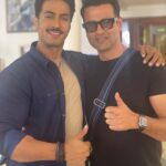 Thakur Anoop Singh Instagram - Had a great privilege of working With the dashing @rohitboseroy on sets of our Next Hindi film #Control produced by @penmovies Thanks for being on the journey and making a wonderful movie together sir. Wish you love, health, prosperity and lot of Palak paneer, brown rice and chicken all year around!!! 😉 Love, T.