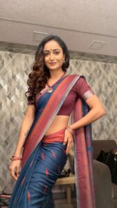Tridha Choudhury Instagram - Say hello to Babita 2.0 💜

@prakashjproductions @mxplayer @roopangi_vakharia 💜

#aashram #aashram3 #newseries #watchnow #makeuptutorials #makeuptransformation #actorsofinstagram