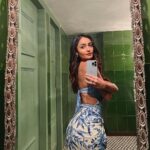 Tridha Choudhury Instagram – Peeche mudke nahin dekhte 💚

#mondaymorning #mondaymantra #mugshotmonday