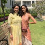 Tridha Choudhury Instagram - This song is for you Mumzoo @trishnachoudhury 💛 #mothersday2022 #mothersdayquotes #momanddaughter