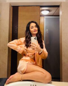 Tridha Choudhury Instagram - Just sit back & relax 🍿 #newin #newhorizons #shineon #braveheart
