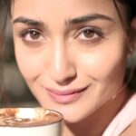 Tridha Choudhury Instagram – Here’s how I get my DREAM lashes!! ☕️
I have sworn by my favourite Lash
Paradise mascara by L’oreal Paris for
years now.. It has Ultra-sensorial,
feather-soft fiber brush, with 200+
bristles in an hourglass shape that gives a dramatic difference in just one coat .
lt is made up of a creamy caring formula with Castor Oil, Rose Oil and Cornflower extracts making it suitable for sensitive
eyes as well. 

Definitely add to your
vanity now!! ☕️

#collab 
#lashparadise #paradiseeyes 
@lorealparis @mynykaa

#ad #lorealparis #makeupchallenge #makeuptutorials Donna Deli