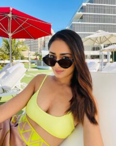 Tridha Choudhury Instagram - Just woke up to wish you all a 
Good morning ♥️

#dubaiinstagram #dubaifashion #dubailuxury #dubaihotels #hotelsandresorts #hotelsoftheworld #travelwithtridha