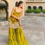 Tridha Choudhury Instagram - Beaded to Perfection 💛 Wearing @kalkifashion 💛 #stylevibes #styledairy #stylewithtridha