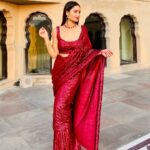 Tridha Choudhury Instagram - Shimmering in the Golden hour ♥️ Wearing @kalkifashion ♥️ #weddingdiaries #santastik #weddingwear #sareeindia #indianwear #indianfashion
