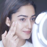 Tridha Choudhury Instagram - I have incorporated the newest launch to the L'Oreal Paris Crystal Range, the Crystal Gel Cream ♥️I have been using it rigorously for a while now and its powered by Salicylic acid that mildly exfoliates and leaves behind Crystal Clear Skin ♥️It goes 10 layers deep and refines pores. The texture is extremely lightweight and absorbs quickly leaving behind no sticky residue. Highly recommend adding this to your AM & PM routine now! #AD #crystalrevolution @lorealparis ♥️ #skincareroutine #skincareproducts #skincarejunkie #skincareluxury #newpost #ad