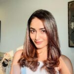 Tridha Choudhury Instagram – Hello New girl ⭐️

@roopangi_vakharia ⭐️Thank you for the new hair 

#newhaircut #newhair #haircare #hairtutorial #hairtransformation