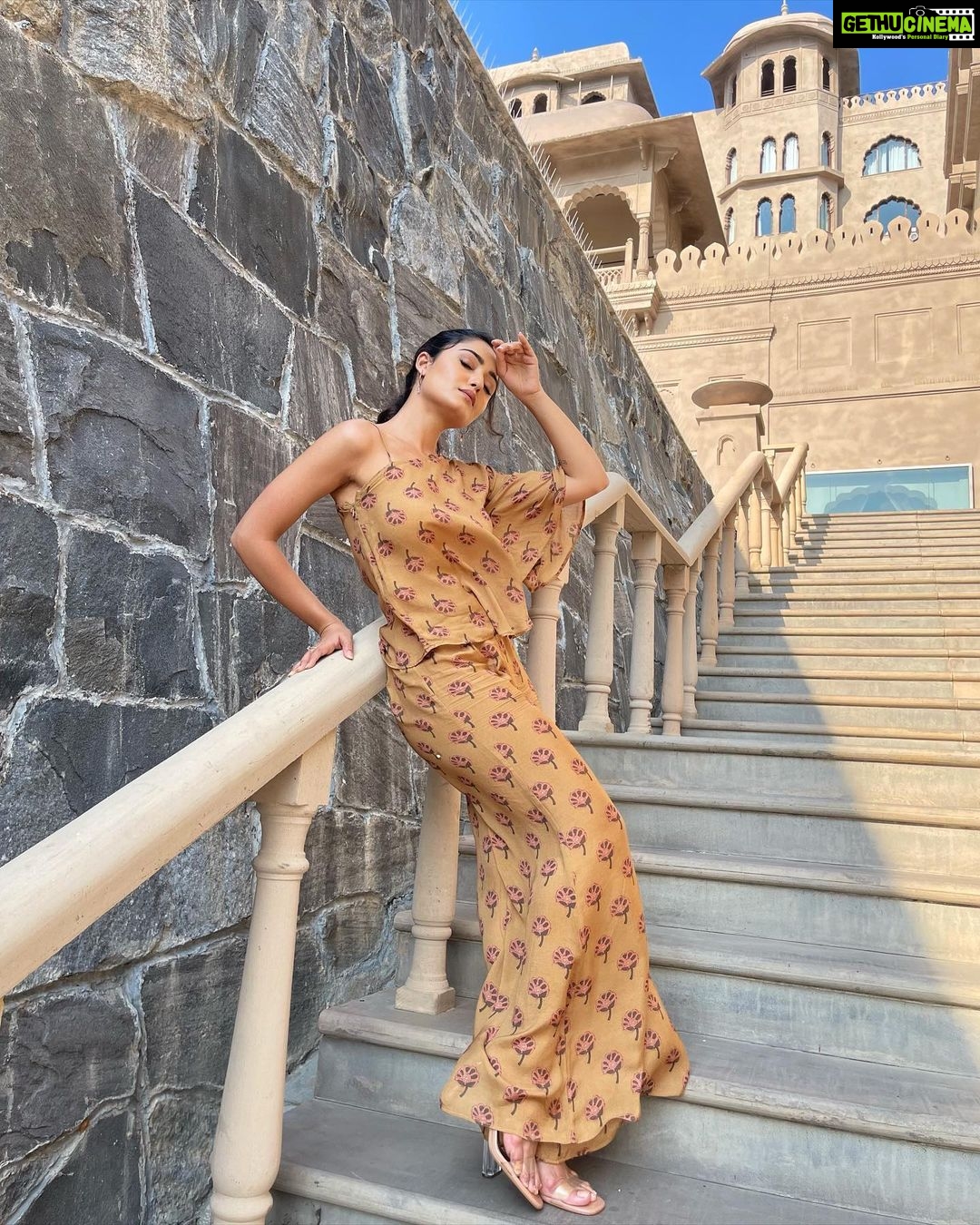 Tridha Choudhury Instagram - This is how I dress for Weekdays 💋 Wearing @nikhitatandon 💋 Captured by @girishmason 💋 #couturefashion #couturedress #hautecouture #weekday #fashionstatement #fashiondiary #stylewithtridha