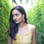 Tridha Choudhury Instagram - Immerse yourself in the Festive trance of Durga Puja , but do not forget to take care of yourself 💛 It is important to give your skin “The last wash” of the day with @joy_beautifulbynature Face wash 💛 #Joy #beautifulbynature #Charcoal #Naturalgow #Indianskincare #DurgaPuja2021 #Thelastwash #Personalcare #OilclearFacewash #Lemon #nomoreoily #pimplefree #naturalglow #durga #maadurga