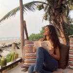 Tridha Choudhury Instagram - Life is too precious to be wasted on Sad stories… Open a book & dive into the World of words & imageries that fill you with Joy & excitement 🍀- #justtridding 🍀 #bookmarks #bookrecommendations #bookgram #seame #seaview #seascape