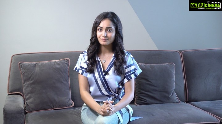 Tridha Choudhury Instagram - I simply appreciate the ease and sense of safety that one experiences with digital payments⭐️ I use UPI for all my doctor consultations, medical tests and daily errands. It is instant, easy and contactless, thereby ensuring the receiver’s safety and mine. I urge all of you to adopt the habit of paying through UPI and stay safe. #ZimmedarRahoUPIkaro @upichalega ⭐️ #gharbaithoindia