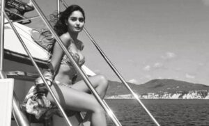Tridha Choudhury Instagram - Oh I can feel the Blueness of the ocean even in Black & White 💙

#throwbacktravel #ibizabeach #ibizalove #ibizaisland #ibizaparty #yachts #yachtparty #yachtweek #travelwithtridha #travelandlife #travelandliving #justtridding