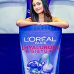 Tridha Choudhury Instagram – Soak in the Lilac love of Hyaluronic acid for your hair with the newely launched

L’Oréal Paris Hyaluron Moisture Range ✨

It was raining Lilac purple, fun & moisture at the exclusive event by @lorealparis

#Collab
#HydrateWithHyaluron #72hrhydration #haircareproducts #haircareproduct #hydrate #hydrateyourself #haircareexperts