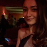 Tridha Choudhury Instagram – Weekend advice to beginners ♥️

#rumourhasit #stopthehate #dresstoimpressyourself #dresstokill #coutureweek #couturefemme #stylewithtridha #styleweek