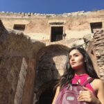 Tridha Choudhury Instagram – Waking up every morning is a Blessing not a Privilege… So enjoy your Blessing today 🍀

#travelwithtridha #traveltherapy #traveltheworld #travelguide #wakeupearly #vacationmode #vacation2020 Colosseum, Rome, Italy