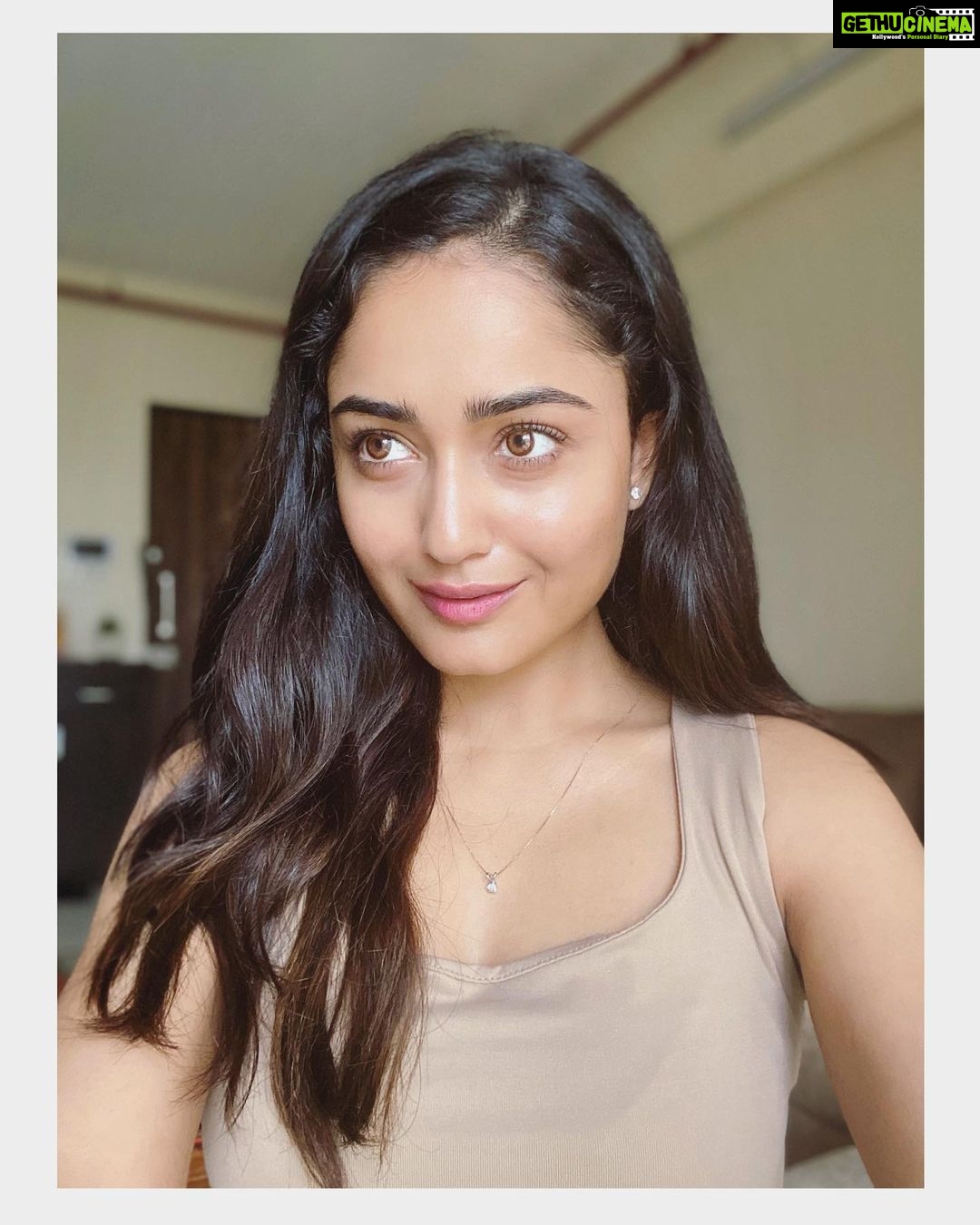 Tridha Choudhury Instagram - ‘Tested Positive for Co...nstantly Thinking about You😆’ #mondaymood #mondaymorning #mondaythoughts #morningroutine #morningcoffee #gharbaithoindia #lockdown2020 #lockdownlife #skincare #skincarecommunity