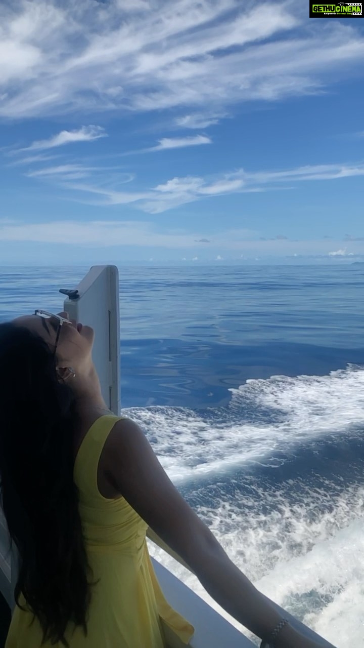 Tridha Choudhury Instagram - Sordid Affair with The Sea ⚓️ P.S- Thank you Bystander for this amazing capture ⚓️ #seaside #seabreeze #sailing #bluewater #travelgram #travelcommunity #travel2020 #travelwithtri