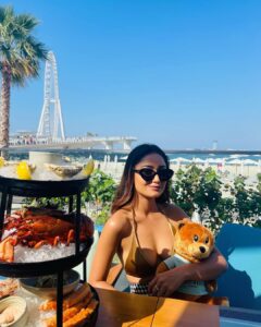Tridha Choudhury Instagram - I want Food 🧡 #travelwithtridha #traveltherapy #travelmemories #travelmore #seafoodlover #seafoodplatter #foodstagram #foodinstagram