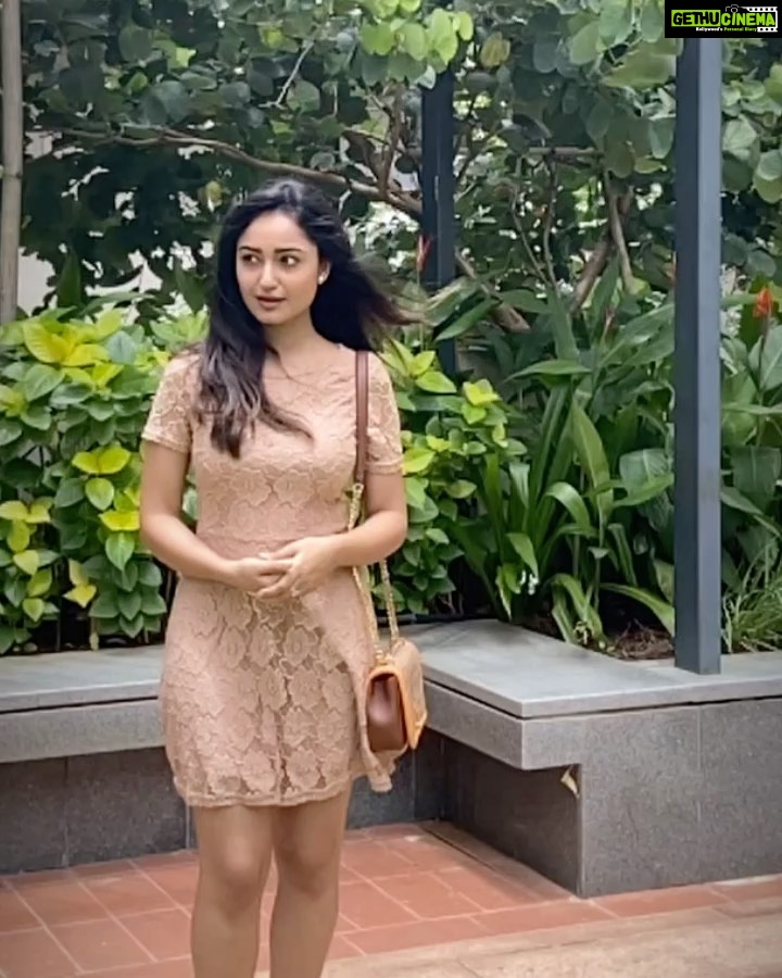 Tridha Choudhury Instagram - When you see your College crush drive by ⭐️ #collegelife #collegememes #crush #collegedays #collegeready #90svintage #burberry #styleoftheday #stylediary #stylewithtridha #lockdownlife #lockdown2020 Lockdown 2020