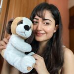 Tridha Choudhury Instagram - Meet Mr.Paws... we have been in a Relationship since the 7th grade !!! 🧁 My #1 since schooldays 🧁 He is wishing all of you a Very merry week ahead 🧁 #schooldays #schoolmemories #lockdown2020 #lockdownindia #skincareroutine #skincaredaily