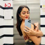 Tridha Choudhury Instagram – Walking away from my Social life ⚡️

#mondayblues #mondaymorning #mondayrun #mondaythoughts #danceyourheartout #dancetherapy