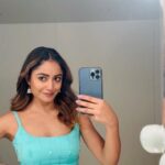 Tridha Choudhury Instagram - What’s your angle ??? 🦋 #whatsyourstory #whatsyourgoal #whatsyourdrive #karvachauth