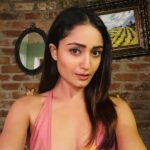 Tridha Choudhury Instagram – I like my hair stress and curl free … 🧡

#pokerface #straighthairday #goodhairday #hairtutorial #haircareroutine #haircareproducts