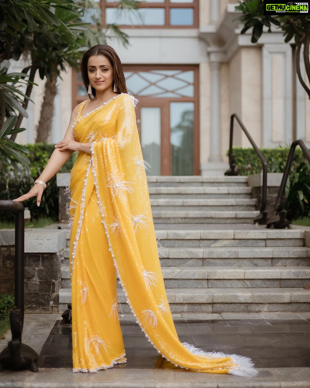 Trisha Instagram - ⭐️👑 #PS1 Promotions Outfit: @houseofneetalulla @neetalulla @amigos.rizwan Jewellery: @kishandasjewellery Styled by @team___e Style team : @ekalakhani @malinikarthikeyan @themisvanessa @nivedidha_koliyot @nupur_p @arzoonagraik Photographed by @poo.stories Makeup by @uspawar3 Hair by @rohini_hairstylist #PS1 #PonniyinSelvan #Trisha #TeamE