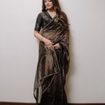 Trisha Instagram - 🖤👑 #PS1 Promotions Saree: @shimaijayachandra Blouse: @thebuttonthiefco Jewellery: @kishandasjewellery Styled by @team___e Style team : @ekalakhani @malinikarthikeyan @themisvanessa @nivedidha_koliyot @nupur_p @arzoonagraik Photographed by @anandudasphotography Makeup by @uspawar3 Hair by @rohini_hairstylist #PS1 #PonniyinSelvan #Trisha #TeamE